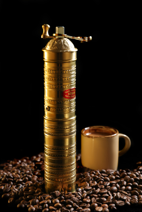 SOZEN BRASS COFFEE GRINDER 23 CM / 9.2 IN HANDHAMMERED - 2