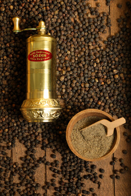 SOZEN BRASS PEPPER GRINDER MILL 11 CM / 4.50 IN