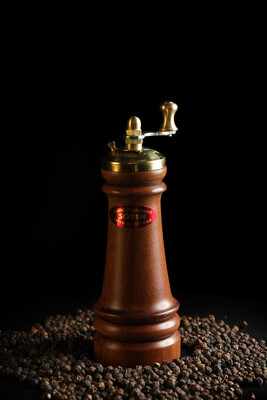 https://www.sozengrinders.com/sozen-wooden-pepper-grinder-mill-6-in-wooden-pepper-grinders-sozen-144-32-O.jpg